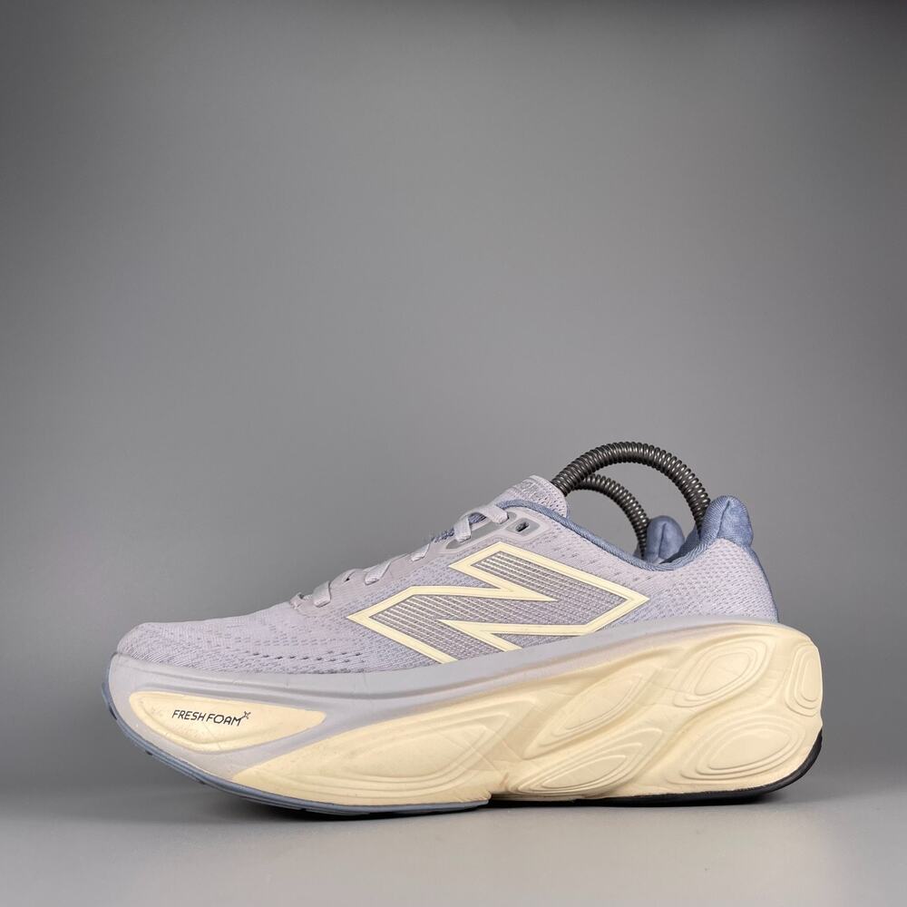 New Balance Fresh Foam X More v5 Women's 7.5 B Mesh Sneaker Light Blue Cushioned
